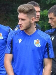 Lee más sobre el artículo Robert Navarro