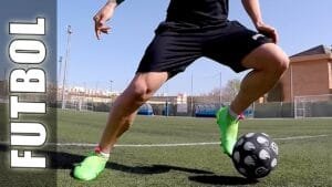Lee más sobre el artículo Cómo controlar balón en fútbol rápido